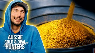 Parker Strikes Gold In An ELECTRIFYING MillionDollar Gold Find  Gold Rush [upl. by Valery]