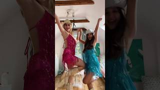 ILIAS WELT noch mehr Outfits🥹❤️🩷💙🪩🪩 iliaswelt concert colourful taylorswift fearless [upl. by Orvil]