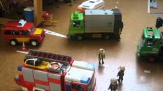 Playmobil Feuerwehr Verkehrsunfall [upl. by Yelwah]