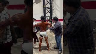 PHYSIQUE POSING BACKSTAGE motivation bodybuildingmotivation mensphysiquecompetitor fitnessmodel [upl. by Enella]