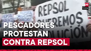 Ventanilla Pescadores bloquean avenida en protesta contra Repsol [upl. by Gilbert226]