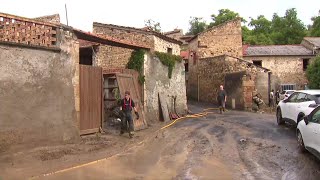 Coulée de boue dans un village du PuydeDôme  près dun mètre de boue dans certains secteurs [upl. by Temhem]