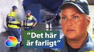 En resenär har ringt in om en pågående misshandel  Tunnelbanan  Kanal 5 Sverige [upl. by Krispin]