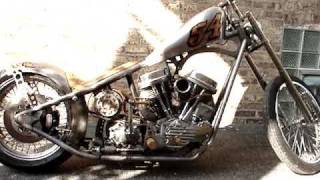 Panhead kick start Kicking da 1954 Pan Head Chopper [upl. by Ainattirb]