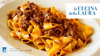 Pappardelle al ragù di rigaglie  La Cucina della Laura [upl. by Norabel273]