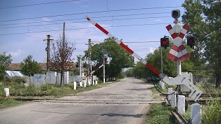 Spoorwegovergang Stoenești RO  Railroad crossing  Trecere la nivel [upl. by Malina]