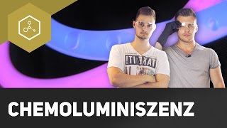 Chemolumineszenz – Das Experiment [upl. by Cohn]