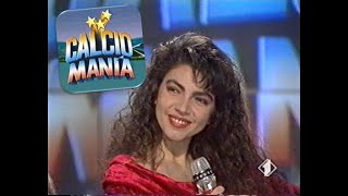 Cristina DAvena ospite di quotCalciomaniaquot 14 dicembre 1990  Italia 1 [upl. by Strauss398]