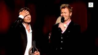 Morten Harket e Magne Furuholmen  Spellemann 2011 05032011 [upl. by Ttezil]