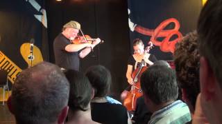 Alasdair Fraser and Natalie Haas  Dereks Tune The Kelburn Brewer 34 [upl. by Ayekim811]