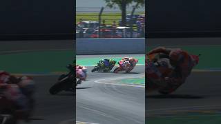 Valentino rossi vs Marc marquez mm93 vr46 motogp motogp24 motogp24gameplay vr46academy honda [upl. by Ielhsa860]