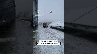 Watch the solar farm get snowplowed 😲 ❄️ 🎥 Rob Grimwood via ViralHog [upl. by Whitson]