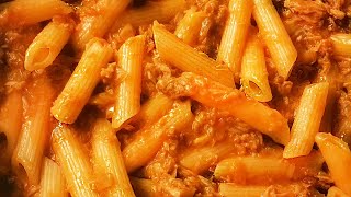 PASTA MIT TOMATENSOßE UND THUNFISCH Schnelles Abendessen [upl. by Enilhtak791]