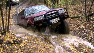 4x4 toyota HDJ 80 dans un gros bourbier [upl. by Jilli]