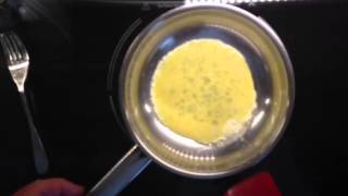 Induction Cooking How to Scramble an Egg in 20 seconds [upl. by Bullough]