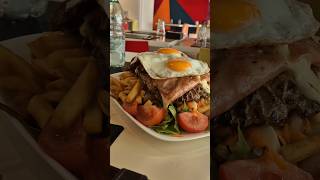 Chivito al plato para 2 La Pasiva Montevideo 1350 33 Usd [upl. by Auroora]