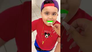 Enganei a boba 😅🤡😂😱 funny comedyvideos fy short funnymoments osmacarocasfamily [upl. by Hgieleak]