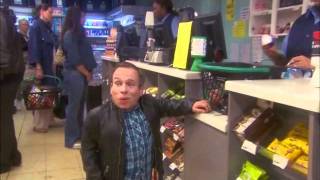 Warwick Davis in life´s too short Very funny scene 1 [upl. by Jaimie]