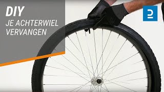 Fietsonderhoud Hoe je achterwiel met vrijwiel zelf vervangen [upl. by Harneen503]