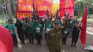 El comunismo sigue vivo en las montañas de Filipinas tras 50 años de lucha [upl. by Aicened]