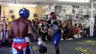 Guillermo Rigondeaux technical sparring [upl. by Jaunita]