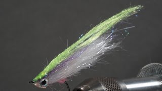 Fly Tying Saltwater Baitfish Streamer Seatrout Seabass and Bass Fly [upl. by Skipper479]