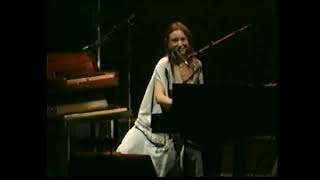 Tori Amos 20021119 Lowell MA full concert [upl. by Latterll79]