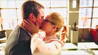 ‪Olicity  Oliver amp Felicity Are Finally Reunited [upl. by Utas]