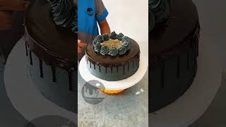 tutorial para decorar tortas con esferas de chocolate y chantilly [upl. by Niltag960]