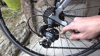 Tuto Régler un dérailleur arrière de vélo [upl. by Nosak893]