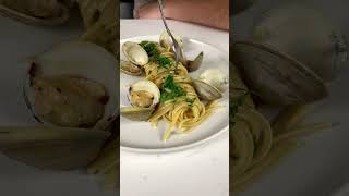 How to Make Linguine alle Vongole Pasta with Clams [upl. by Jobye]