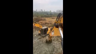 Excavator cleaning process [upl. by Eissat54]