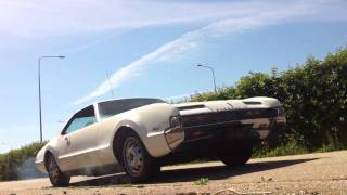 1966 Oldsmobile Toronado 70 litre burnout [upl. by Etnoj]