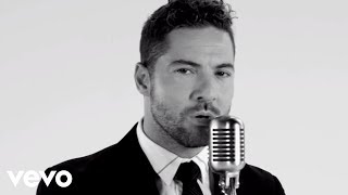 David Bisbal  Me Enamoré De Ti Lyric Video [upl. by Adnola]