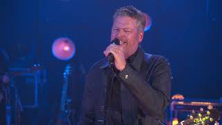 Blake Shelton  Gods Country Live in Los Angeles [upl. by Stern]