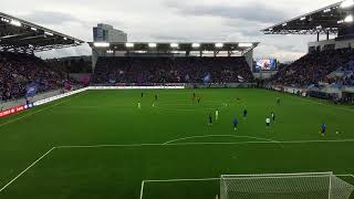 Unni Wilhelmsen synger Mitt Vålerenga i pausen på åpningskampen på Vålerenga Idrettspark Valle Hovin [upl. by Absa]