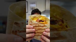 Le Burger Wrap  🍔🌯 burger wrap burgerwrap recetterapide seizemay recettefacile cuisine [upl. by Cirdnek]