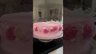 Asi hago mis flores derechas pastel flores rosetones cake cakeoftheday cakedecorating [upl. by Brownson]