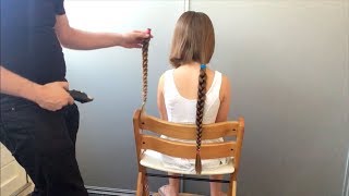 Haar knippen voor stichting haarwensen A hair donation haircut [upl. by Marquita]