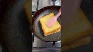 Let’s try samosa sandwich recipe youtubeshorts food weekendsnacks cookingrecipes snacksideas [upl. by Butterworth]