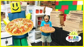 ROBLOX Work at a Pizza Place In real life Pretend Play food [upl. by Ehling]