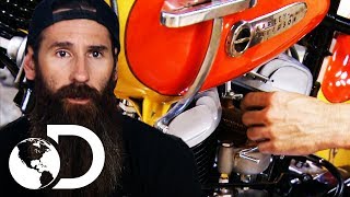 Renovando uma Harley Davidson da segunda guerra mundial  Dupla do Barulho  Discovery Brasil [upl. by Oicelem857]