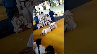 judo judothrows sankaku jime jimechoking jigorokano [upl. by Onia]