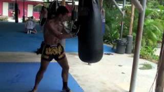 Bag workout demonstration with Kru Yod [upl. by Panayiotis]