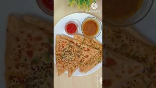 Garlic naan paratha shorts shortsfeed sunitafoodstory recipe garlicnaan naanrecipes paratha [upl. by Ainnet233]