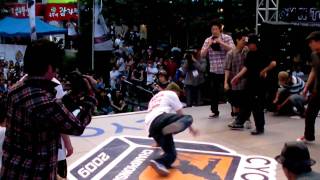 Floor Gangz vs Critical Damage  QUARTERS  CYON QUALIFIER 2009 [upl. by Arrait]