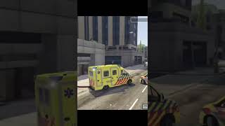 Ambulance Rijdt Gehandicapte Omver fivem shorts [upl. by Gaven121]