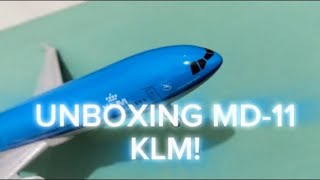 unboxing model md11 klm [upl. by Einnaej341]