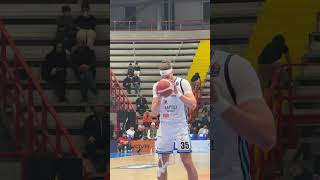 Leonardo Totè in lunetta napoli napolibasket [upl. by Harad]