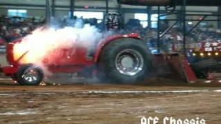 Tractor Pull Turbo Explosion [upl. by Wassyngton472]